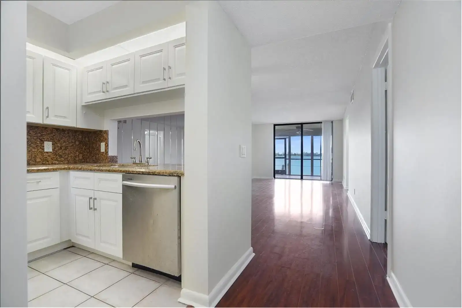 109 Lake Emerald Drive # 110, Oakland Park FL 33309