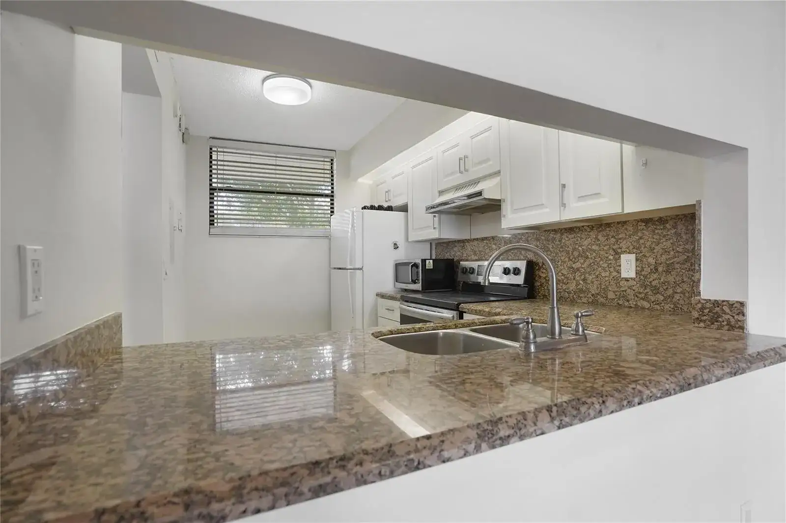 109 Lake Emerald Drive # 110, Oakland Park FL 33309 photo 4