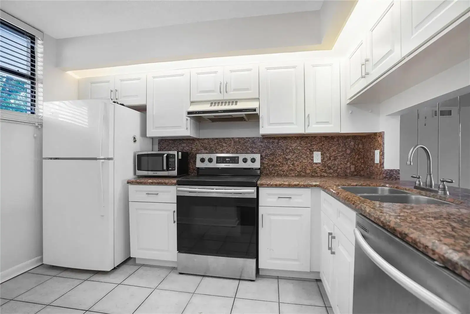 109 Lake Emerald Drive # 110, Oakland Park FL 33309 photo 5