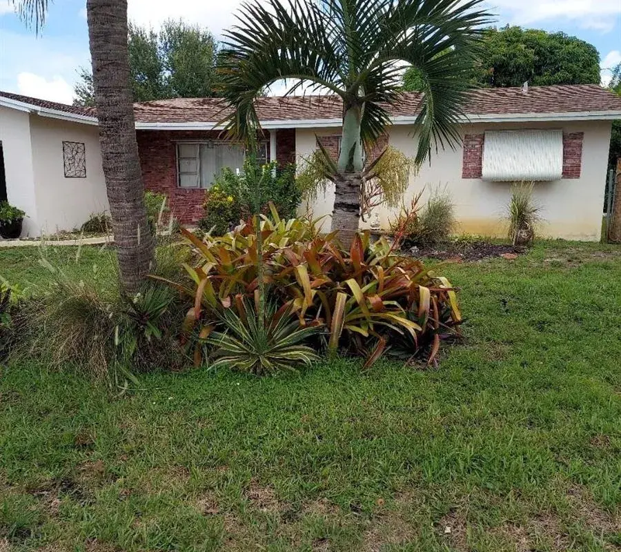 1011 NW 45th Court, Fort Lauderdale FL 33309