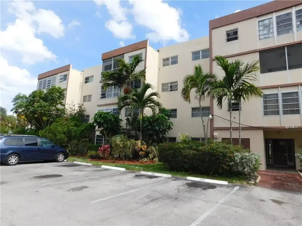 4047 NW 16TH Street # 406, Lauderhill FL 33313