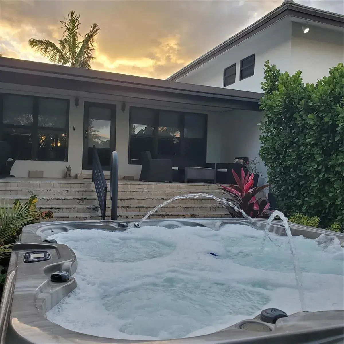 2009 Admirals Way, Fort Lauderdale FL 33316