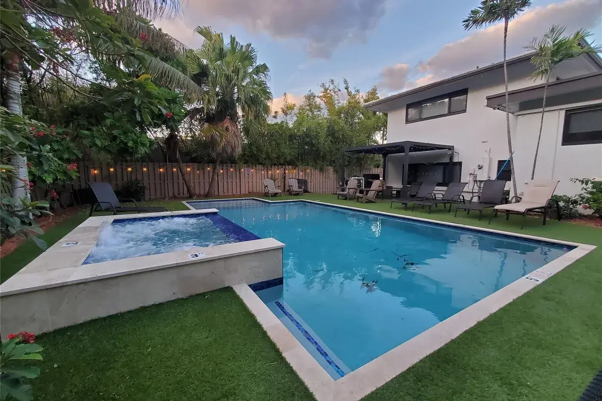 2009 Admirals Way, Fort Lauderdale FL 33316