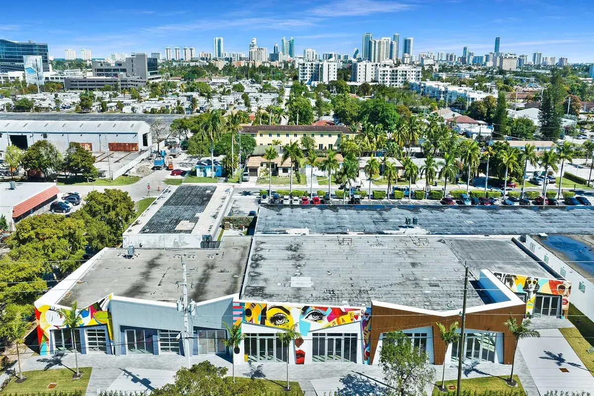 410 NE 1st Avenue, Hallandale Beach FL 33009