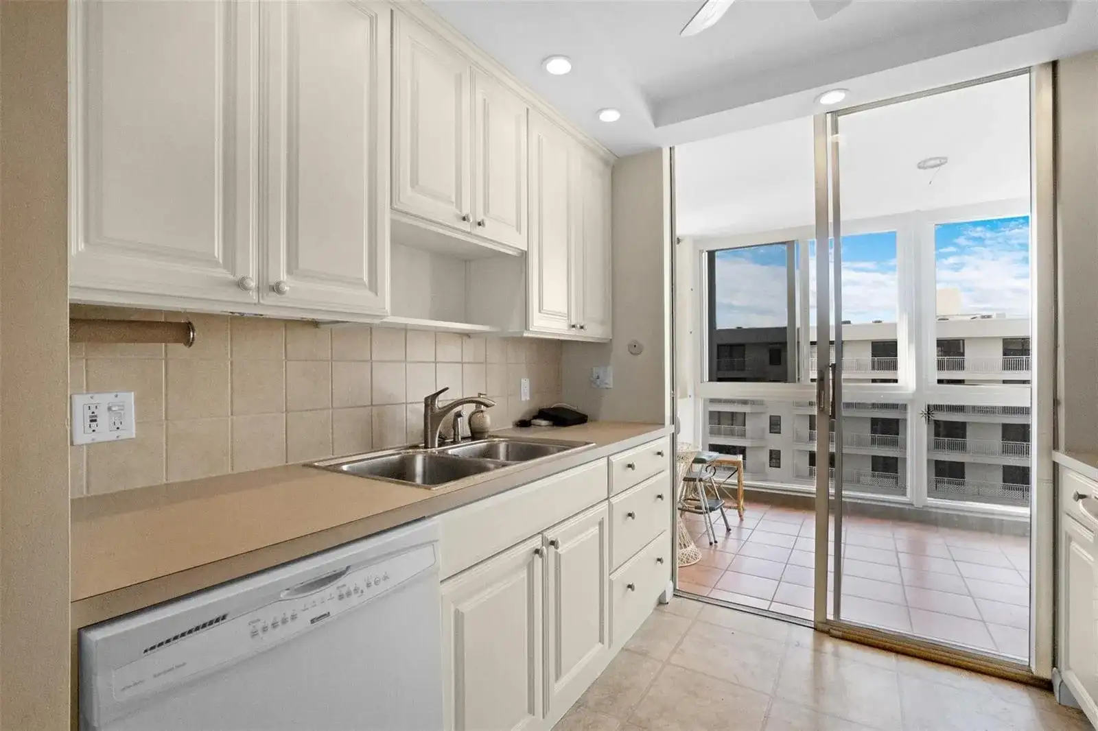 3100 NE 49th Street # 1105, Fort Lauderdale FL 33308 photo 4