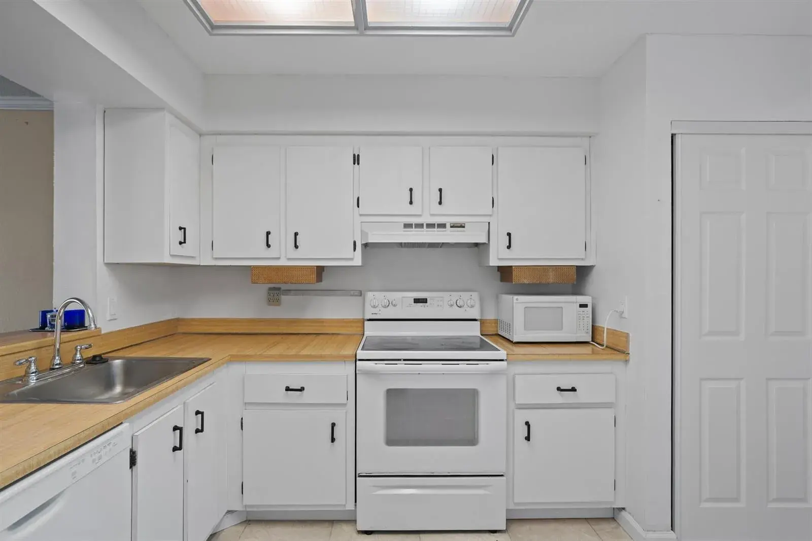 4550 NW 18th Avenue # 301, Deerfield Beach FL 33064