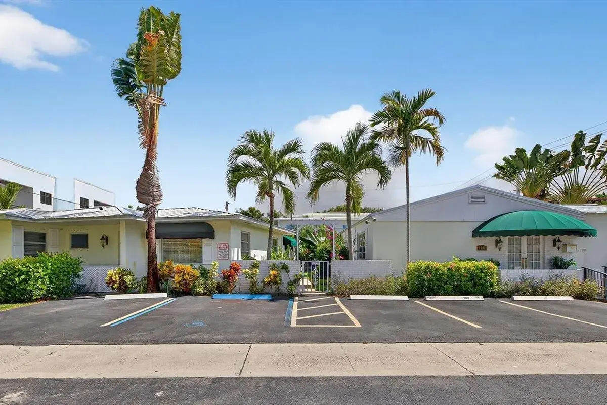 1700 NE 5 Street, Fort Lauderdale FL 33301