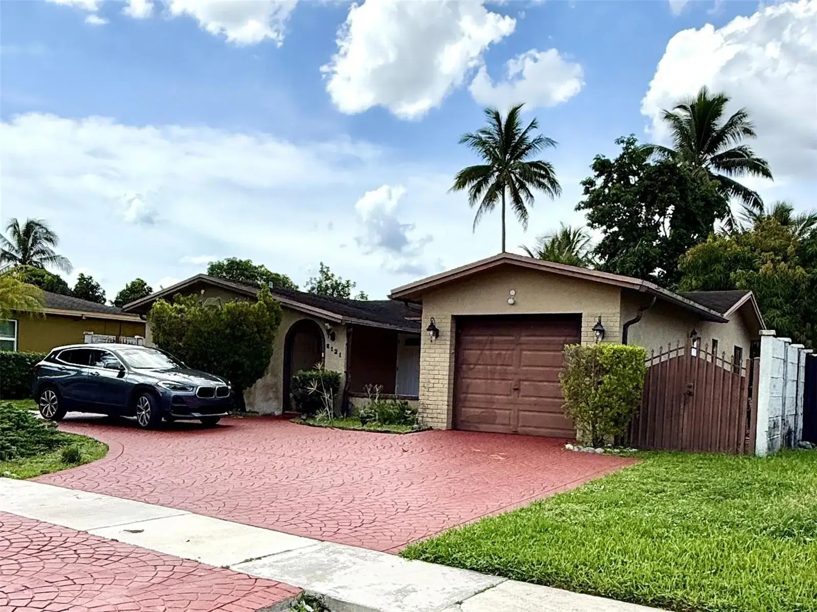 8121 SW 8TH Street, North Lauderdale FL 33068