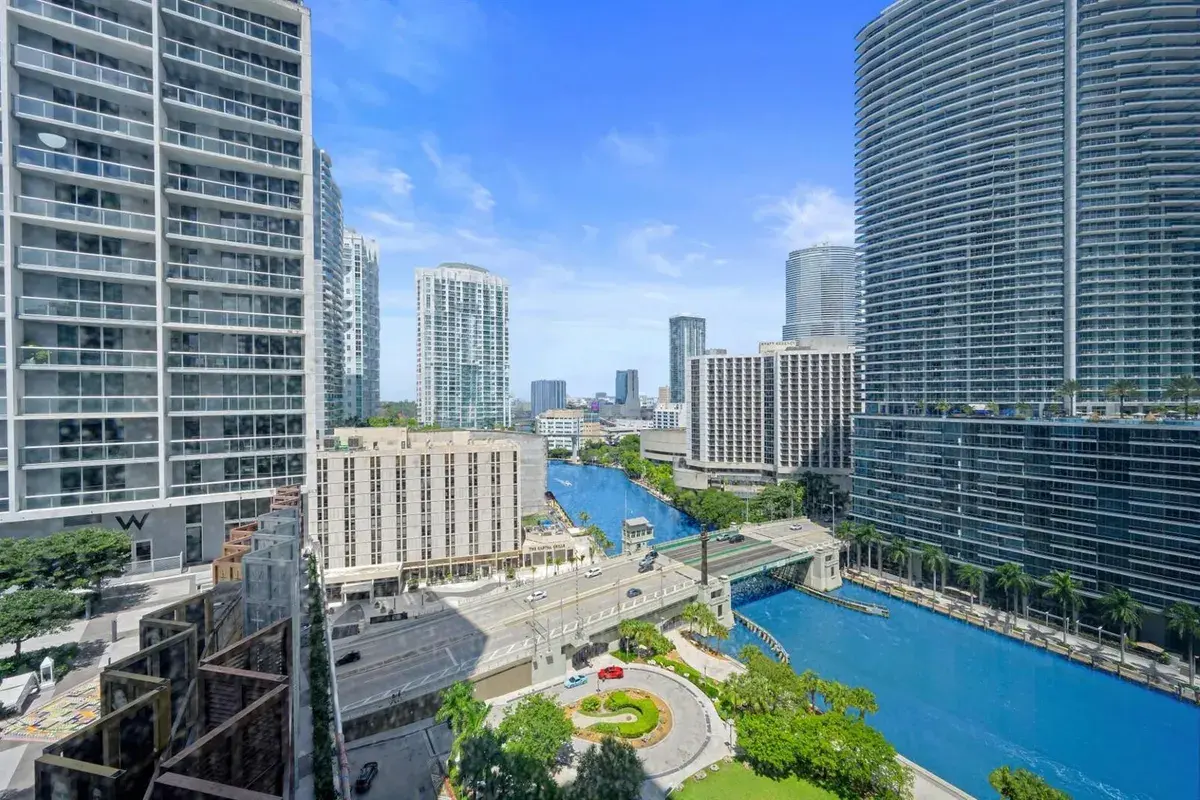 475 Brickell Avenue # 1815, Miami FL 33131