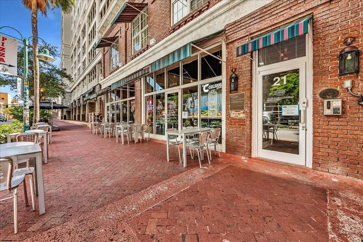 21 W Las Olas Boulevard, Fort Lauderdale FL 33301