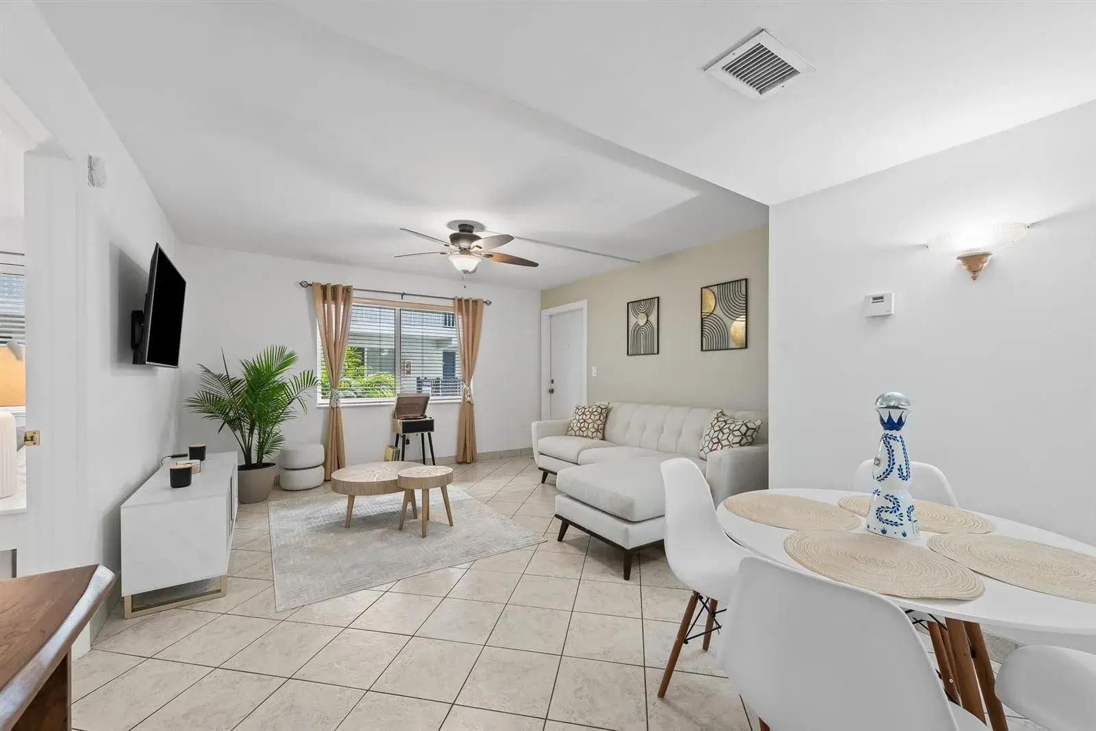 1000 SE 15th Street # 103, Fort Lauderdale FL 33316