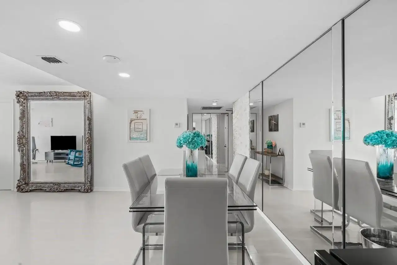 5600 N Flagler Drive # 2004, West Palm Beach FL 33407