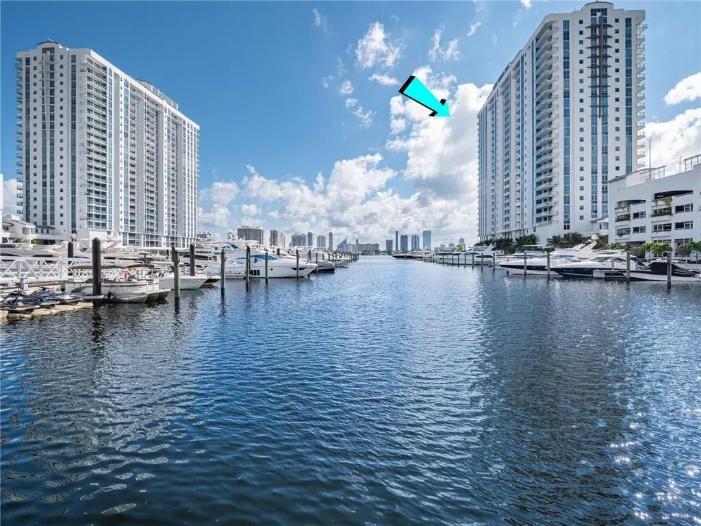 17111 Biscayne Boulevard SLIP 100, North Miami Beach FL 33160