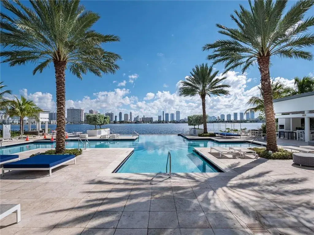 17111 Biscayne Boulevard SLIP 100, North Miami Beach FL 33160