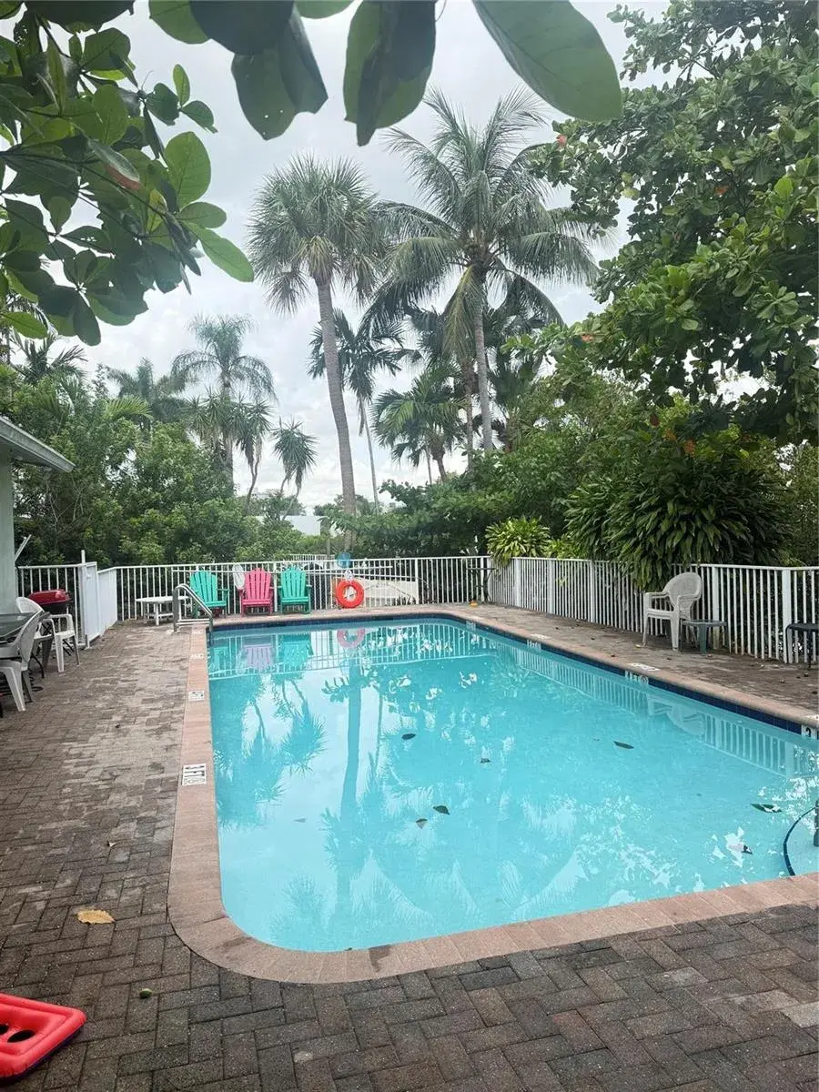 835 NE 18th Court, Fort Lauderdale FL 33305