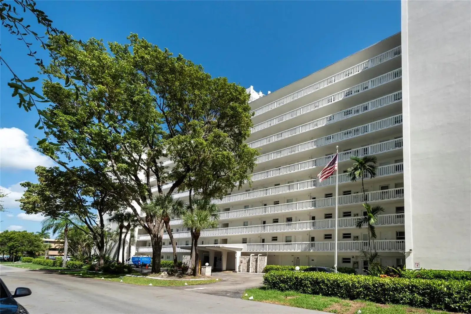 2555 NE 11th Street # 902, Fort Lauderdale FL 33304 photo 2