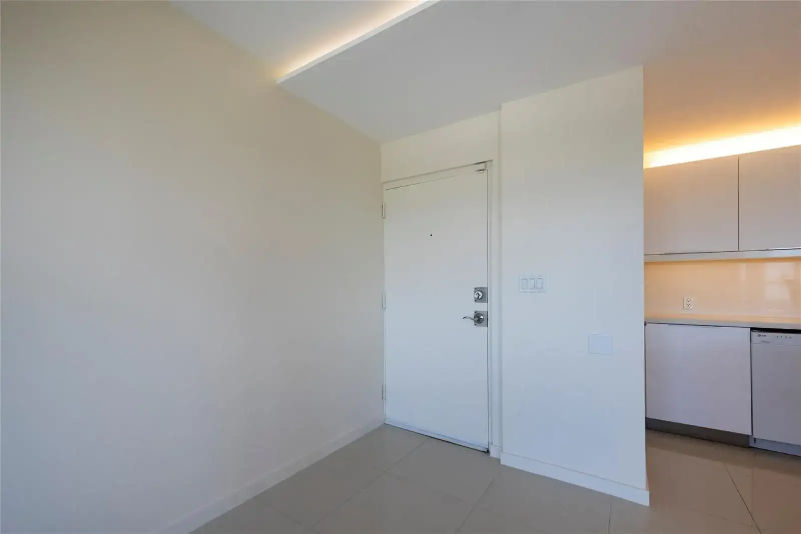 2555 NE 11th Street # 902, Fort Lauderdale FL 33304 photo 5