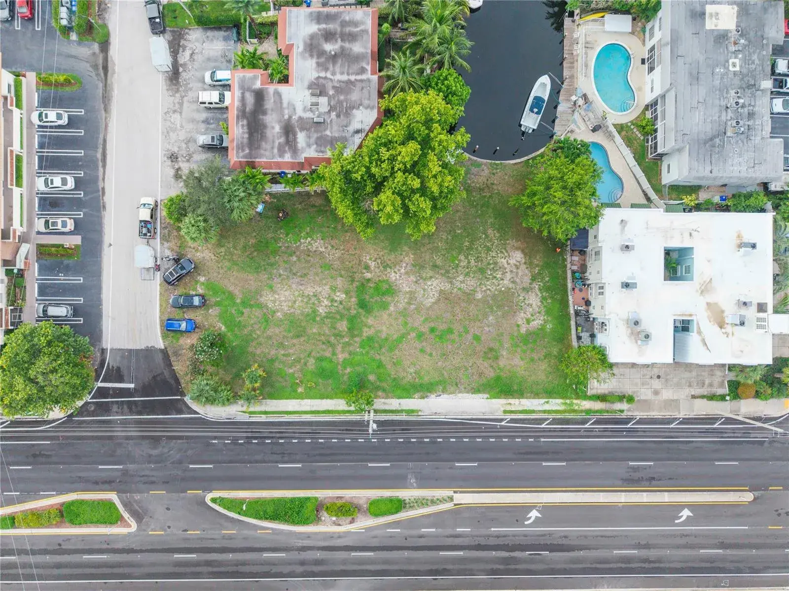 2716 NE 14th Street Causeway, Pompano Beach FL 33062