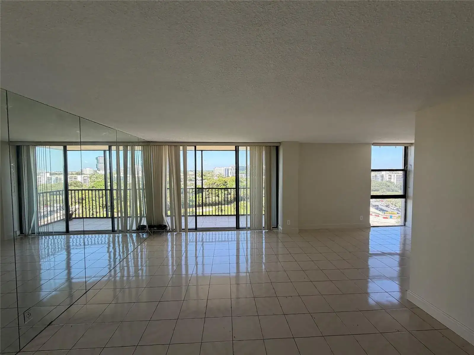 20335 W Country Club Drive # 1101, Aventura FL 33180 photo 2