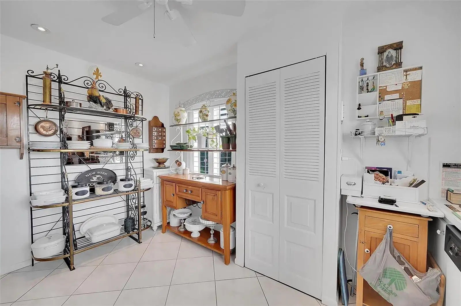 9481 Sunrise Lakes Boulevard # 310, Sunrise FL 33322 photo 4