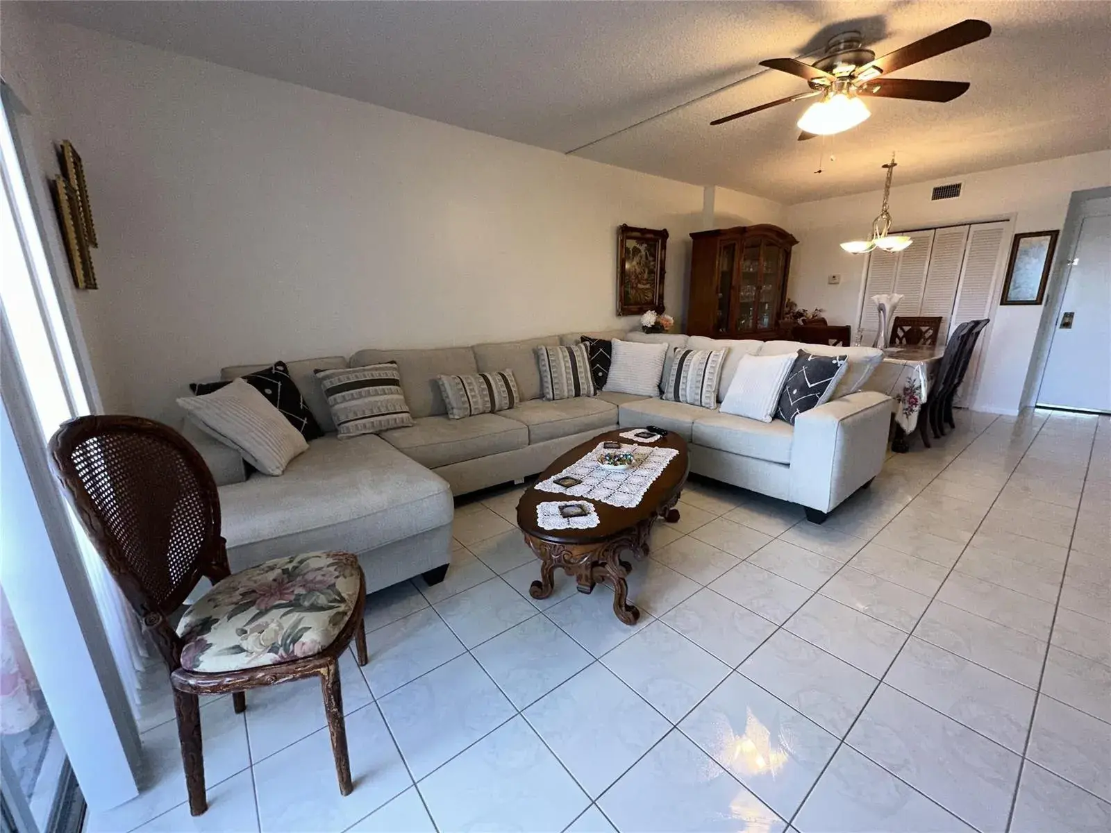 4330 Hillcrest Drive # 904, Hollywood FL 33021