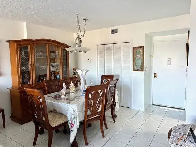 4330 Hillcrest Drive # 904, Hollywood FL 33021