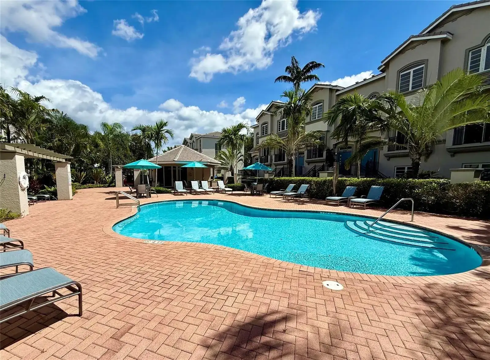 1951 Coral Heights Boulevard # 402, Oakland Park FL 33308 photo 2