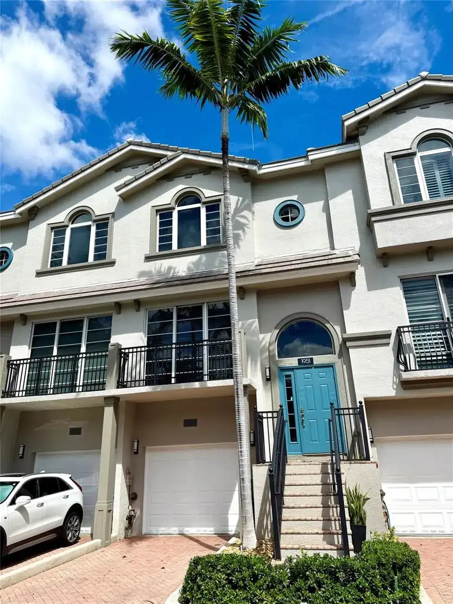 1951 Coral Heights Boulevard # 402, Oakland Park FL 33308 photo 3