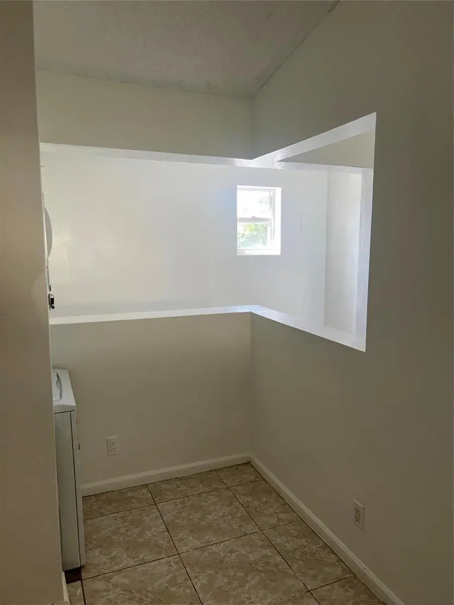 2457 NW 56th Avenue # 201, Fort Lauderdale FL 33313