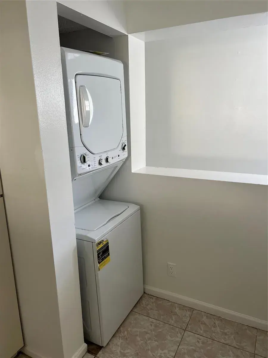 2457 NW 56th Avenue # 201, Fort Lauderdale FL 33313