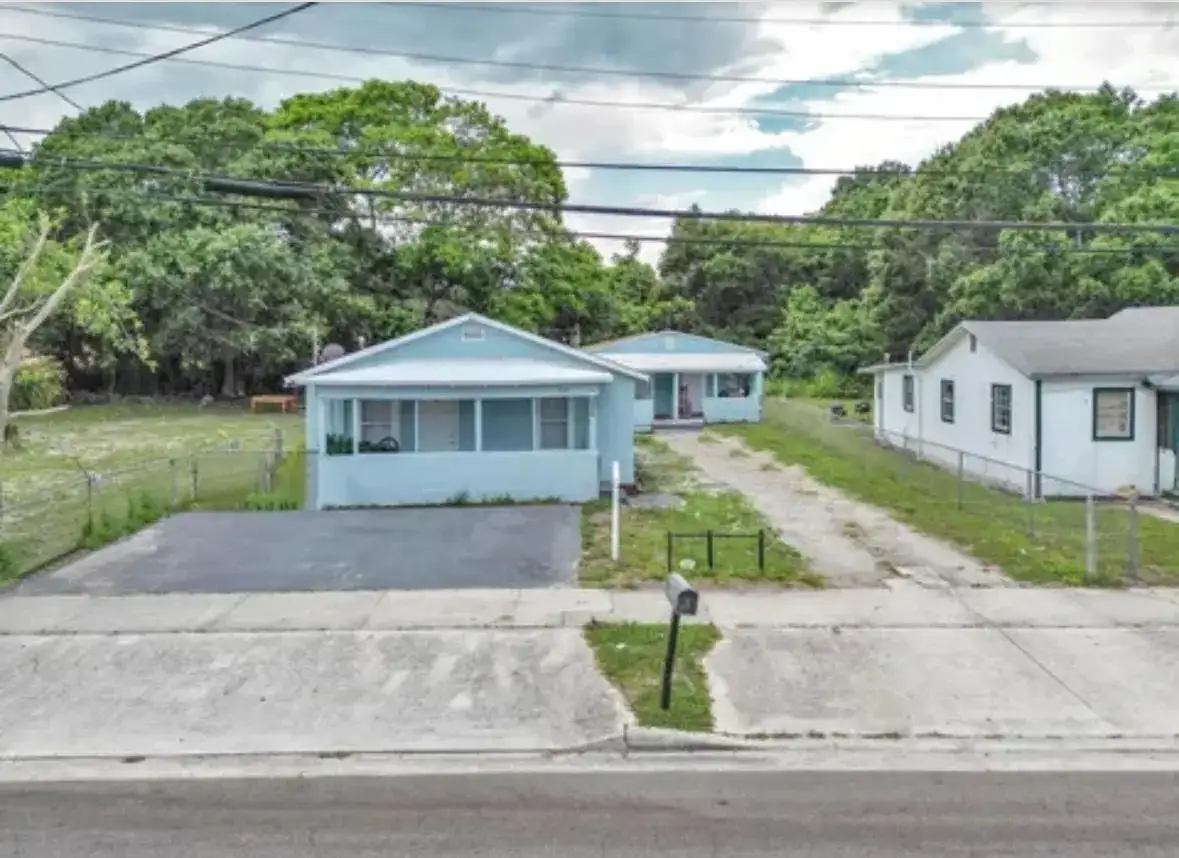 513 N 17th Street, Fort Pierce FL 34950 photo 2