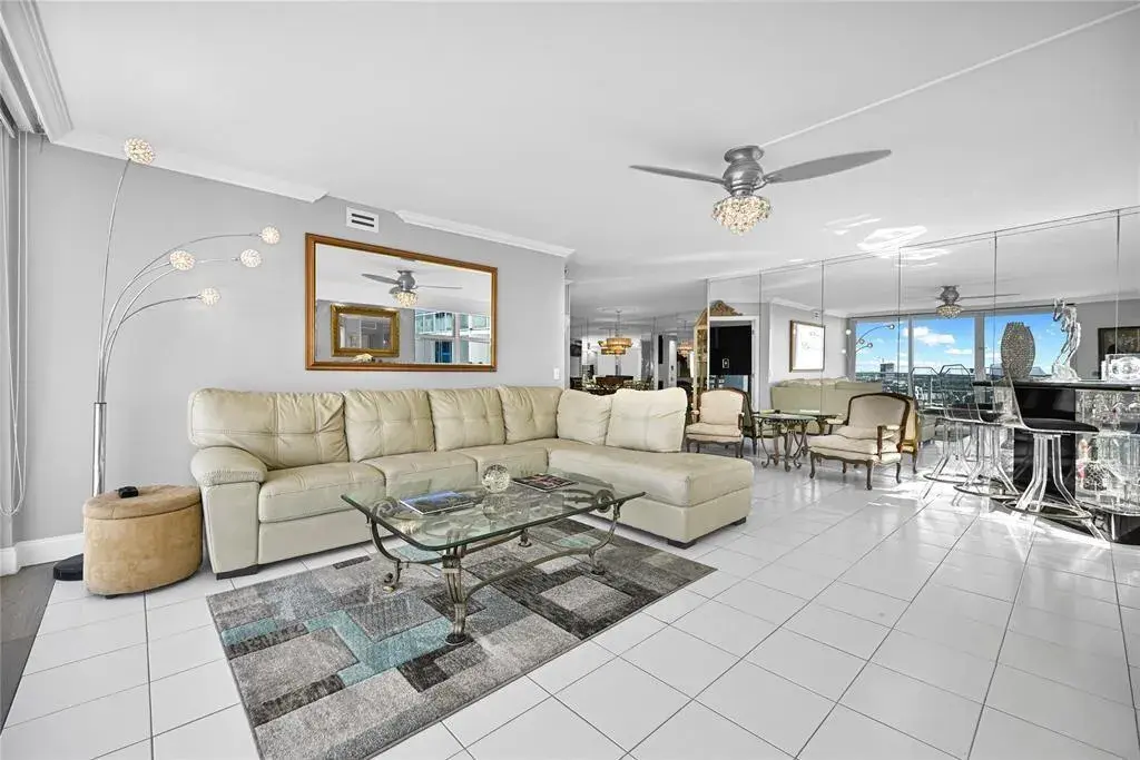 2030 S Ocean Drive # 2027, Hallandale Beach FL 33009
