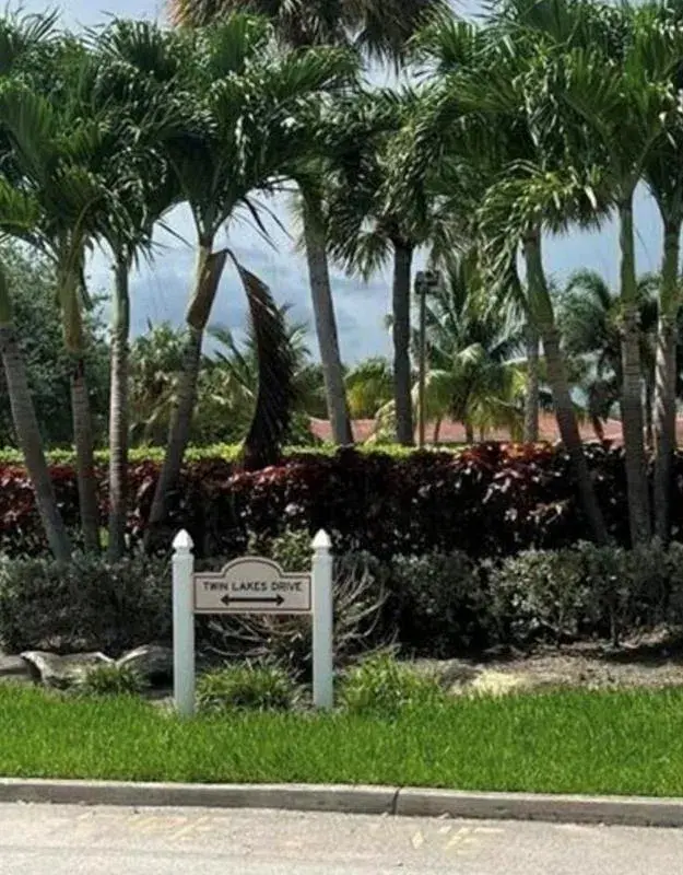 9984 Twin Lakes Drive # G, Coral Springs FL 33071