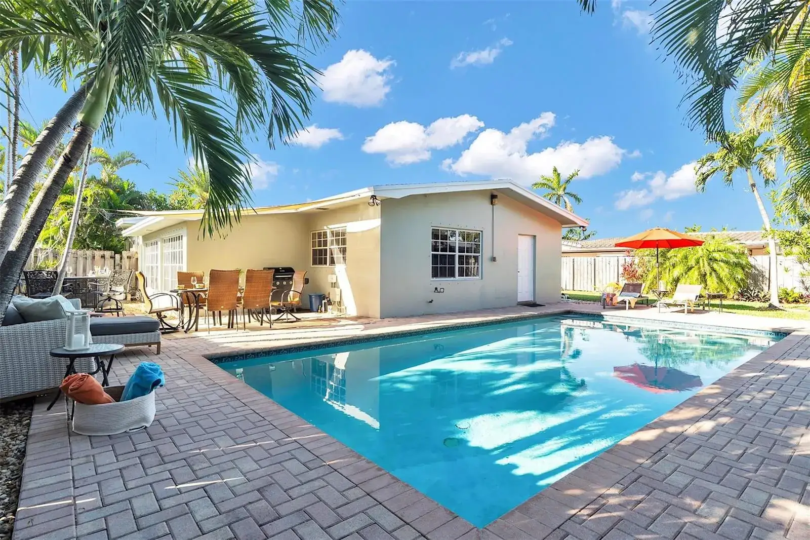 3221 Seaward Drive, Lauderdale By The Sea FL 33062
