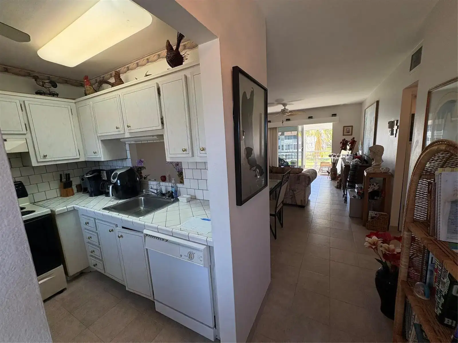 3506 NW 49th Avenue # 604, Lauderdale Lakes FL 33319 photo 3