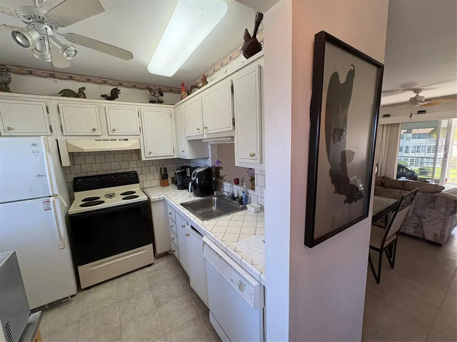 3506 NW 49th Avenue # 604, Lauderdale Lakes FL 33319 photo 4