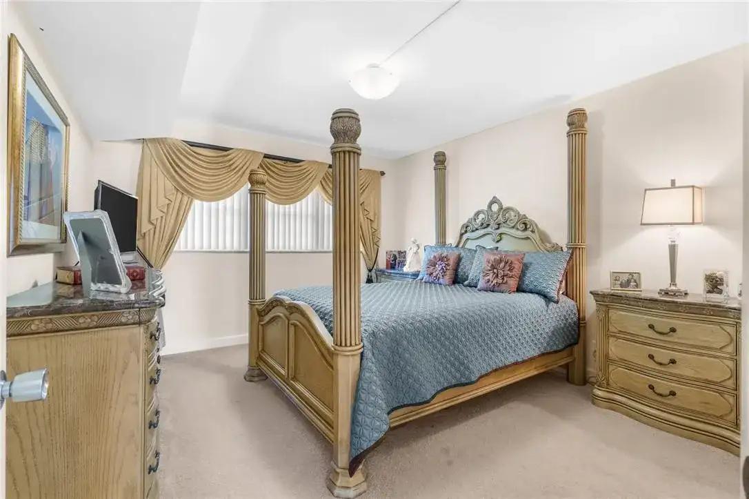 3800 Oaks Clubhouse Drive # 110, Pompano Beach FL 33069 photo 3