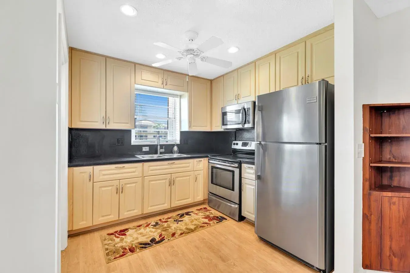 5300 Washington Street # D206, Hollywood FL 33021
