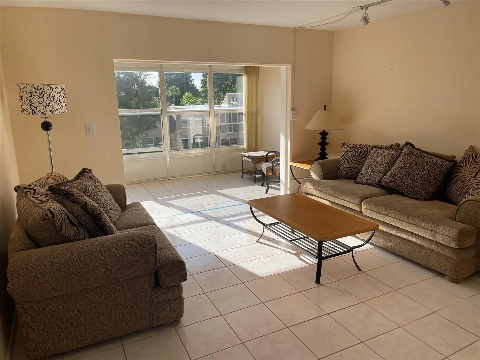 1025 Country Club Drive # 301, Margate FL 33063 photo 4