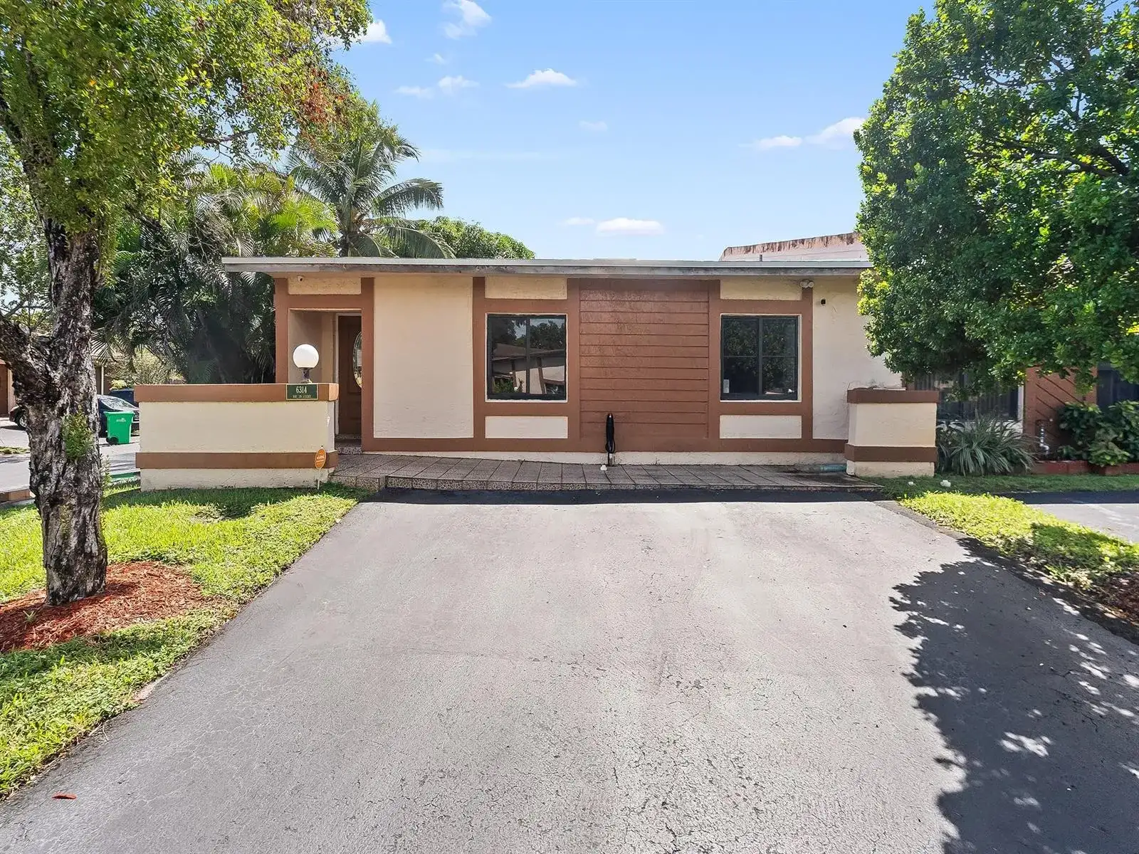 6314 NW 29th Court, Sunrise FL 33313 photo 3