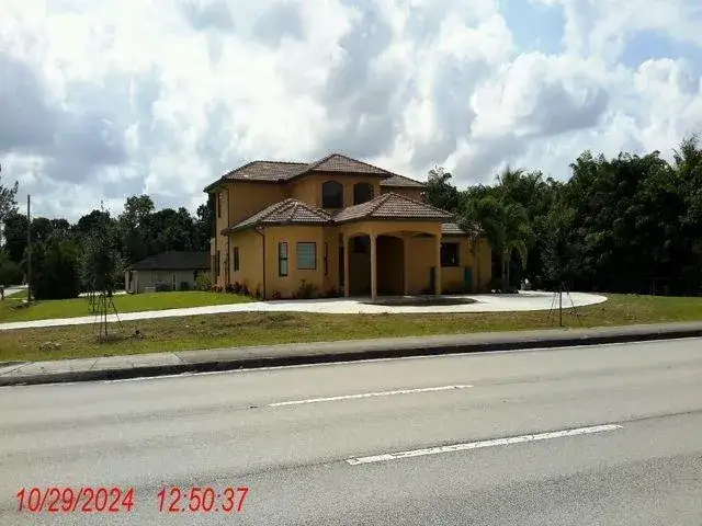 1641 NW 114th Avenue, Plantation FL 33323