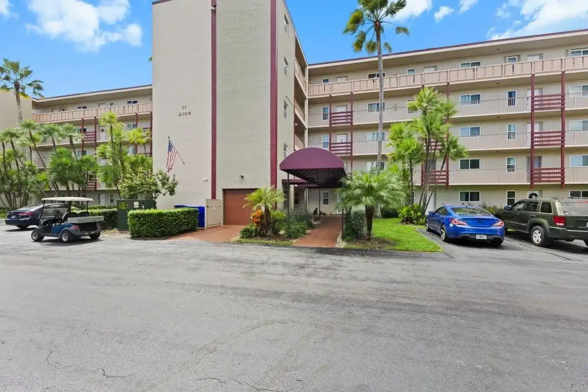 2106 S Cypress Bend Drive # 506, Pompano Beach FL 33069