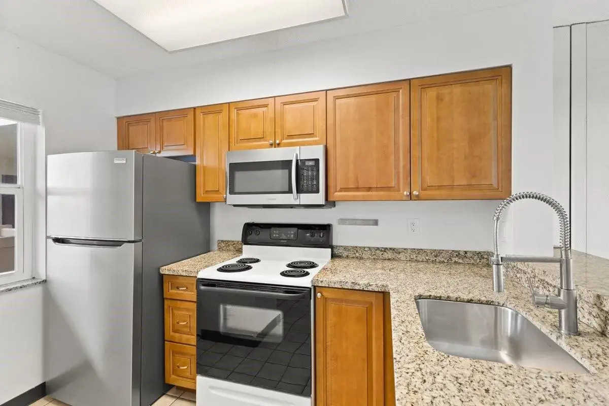 2106 S Cypress Bend Drive # 506, Pompano Beach FL 33069