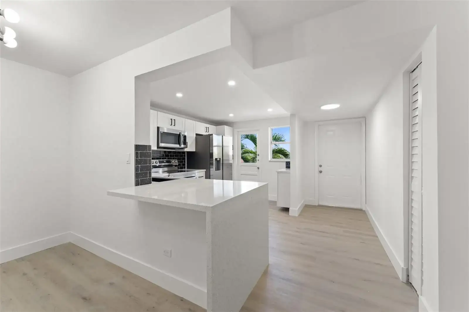 441 NE 195th Street # 302, Miami FL 33179 photo 2