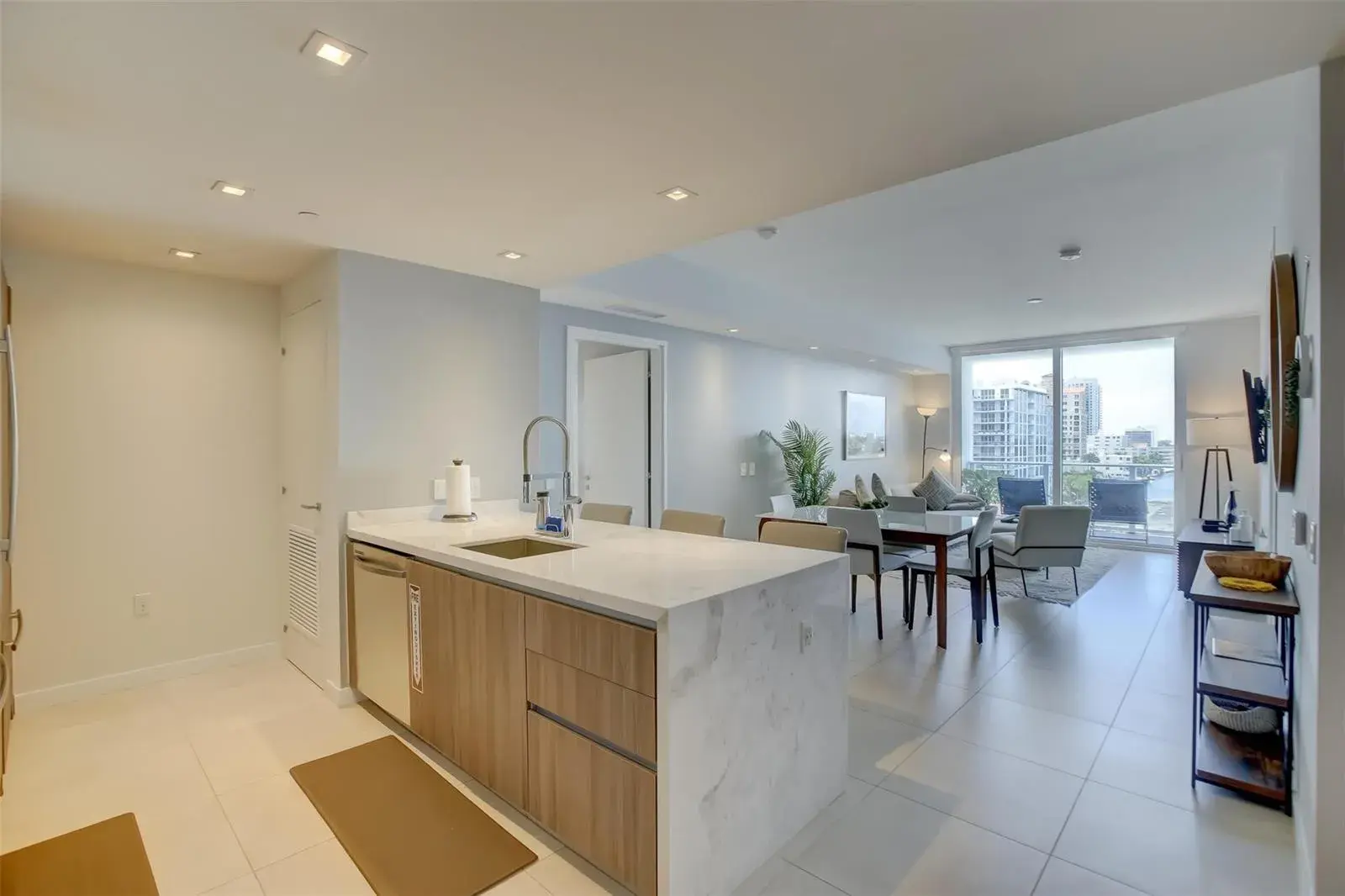 401 N Birch Road # 705, Fort Lauderdale FL 33304