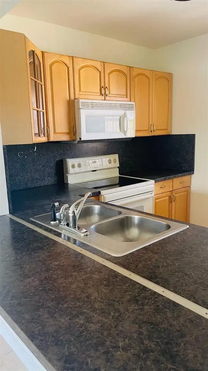 5111 W Oakland Park Boulevard # 306, Lauderdale Lakes FL 33313 photo 2