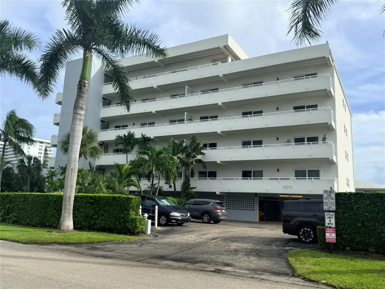 3212 NE 12th Street # 303, Pompano Beach FL 33062