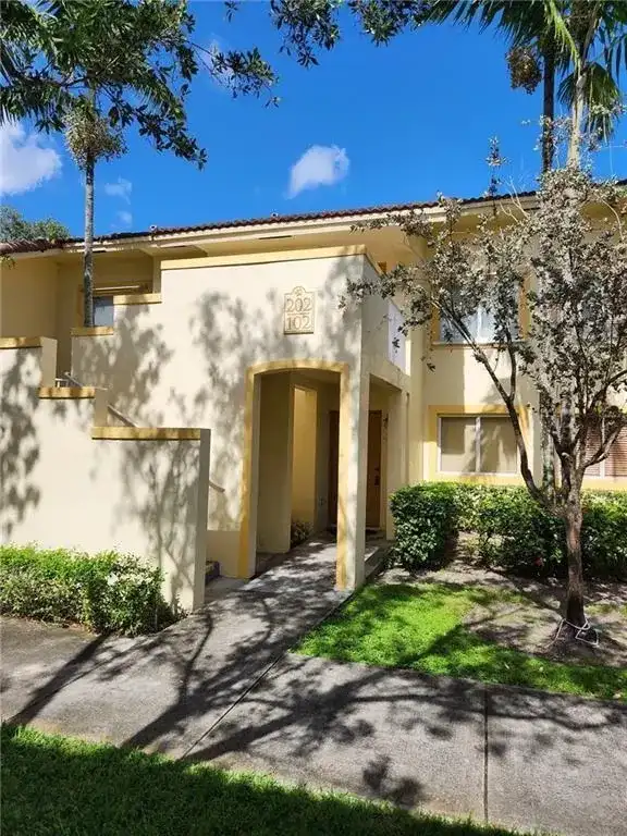 4775 SW 62nd Avenue # 102, Davie FL 33314
