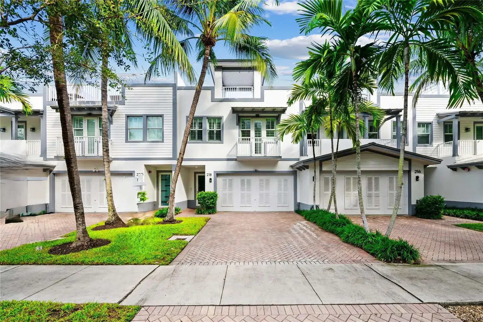 218 NE 15th Avenue # 218, Fort Lauderdale FL 33301 photo 2