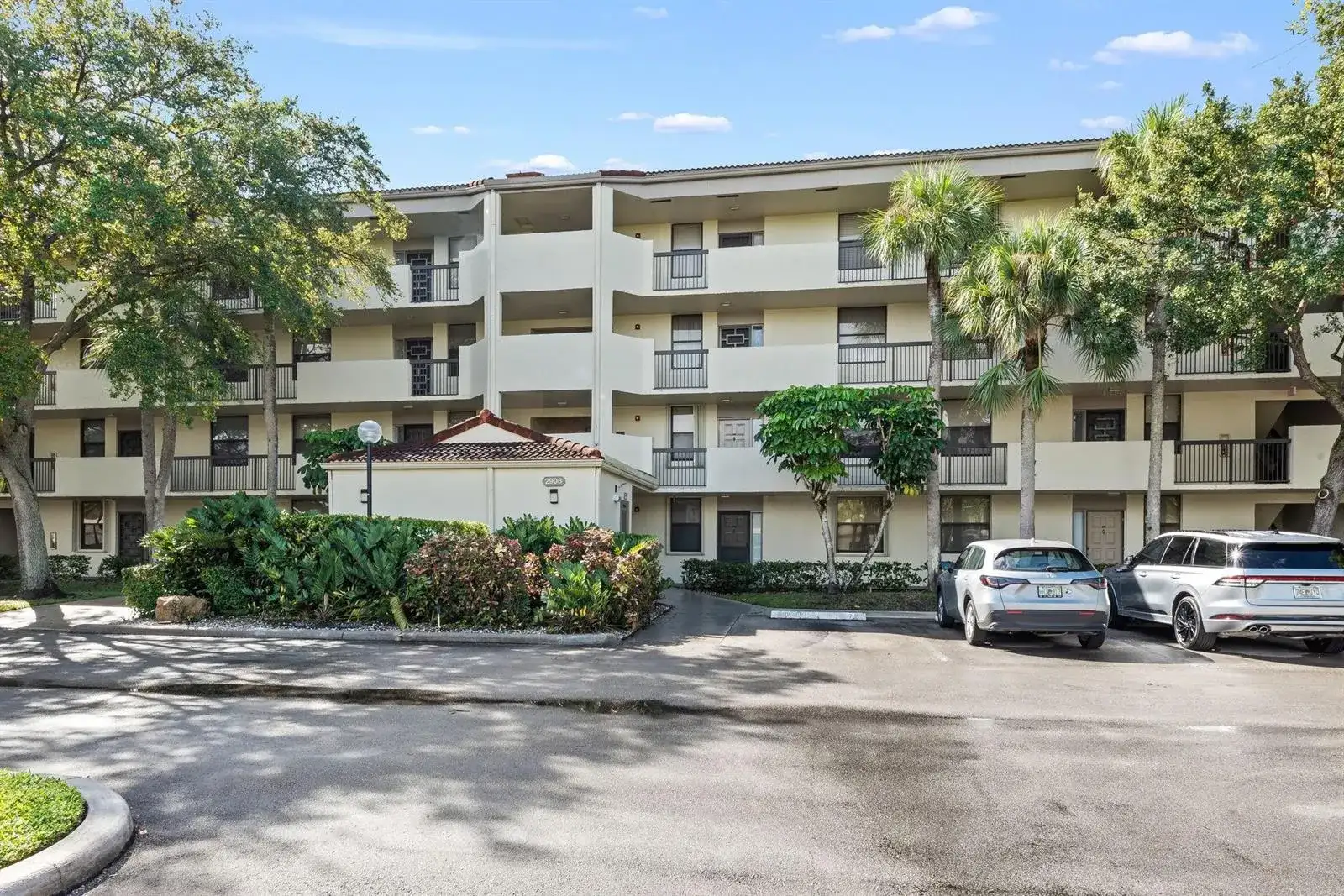 2908 Carambola Circle # b, Coconut Creek FL 33066 photo 5